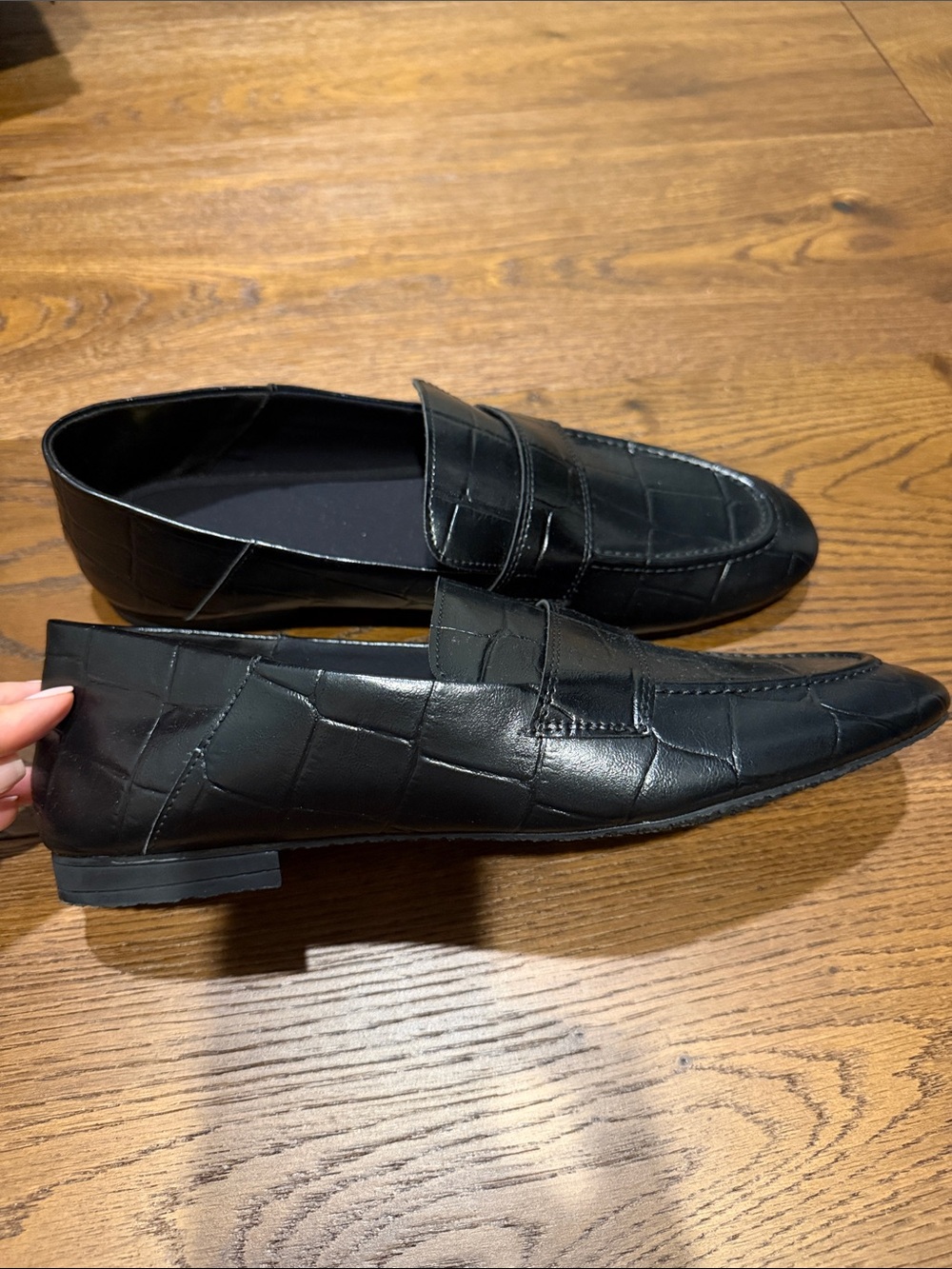 Zara Black Croc-Embossed Women’s Loafers